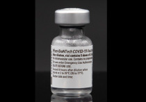 Израильские медики по-прежнему рекомендует прививку от "омикрона", несмотря на выпущенные американскими регуляторами CDC и FDA предупреждения о том, что у людей старше 65 лет от вакцинации может произойти инсульт
