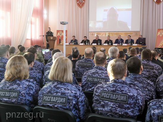 Губернатор Пензенской области наградил сотрудников Росгвардии