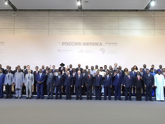 Лидер Чада может приехать в Петербург в июле на саммит Россия — Африка