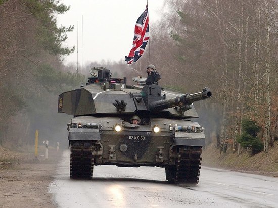 Поставки бронетехники Киеву ослабят армию Великобритании