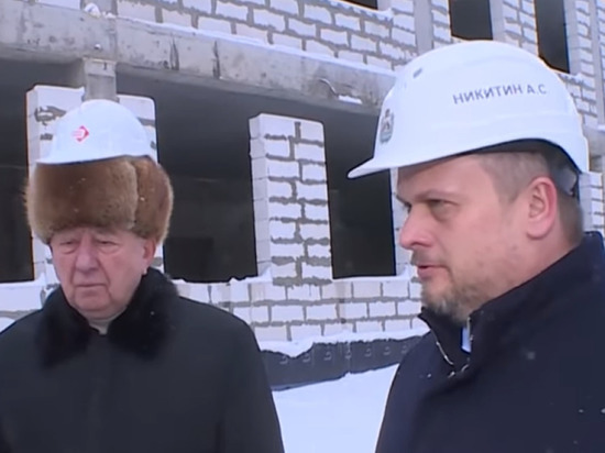 Видео с новгородским губернатором стало вирусным из-за ветерана в шапке и каске