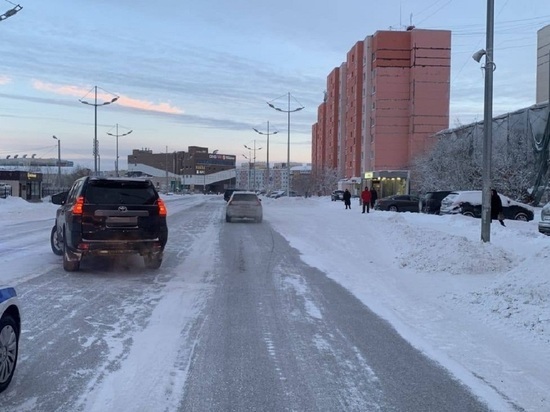 В Новом Уренгое на «зебре» машина сбила ребенка