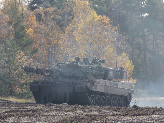 Вице-канцлер ФРГ одобрил передачу танков Leopard Украине другими странами