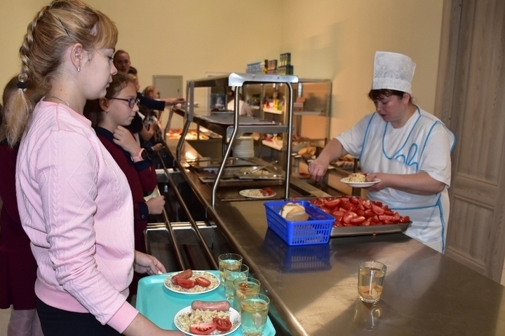 В Ярославле прокуратура проверила организацию детского питания в школах