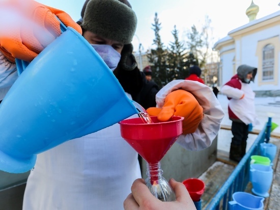 Крещенскую воду будут разливать в Новосибирске 18 и 19 января
