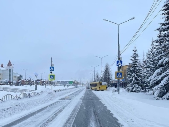 В Лабытнанги запретят остановку транспорта на участке улицы Дзержинского
