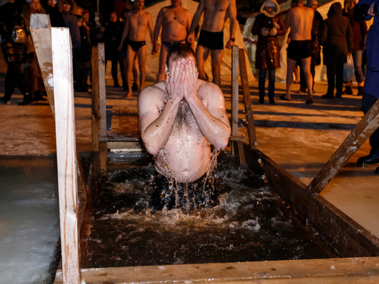 Несмываемые грехи:  Как правильно провести Крещение-2023