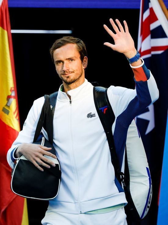 Российский теннисист Медведев вышел в третий круг Открытого чемпионата Австралии