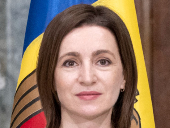Президент Молдавии Санду призвала в Давосе остановить Россию
