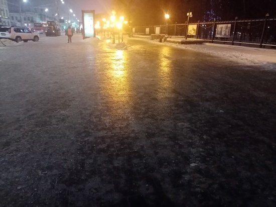 В Тамбове борются с непогодой на улицах