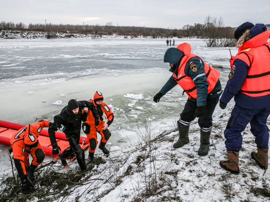 В Хлевенском районе провели учения по спасению людей, провалившихся под лёд