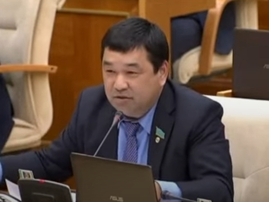 Казахстанского депутата выгнали из партии за поддержку СВО на Украине