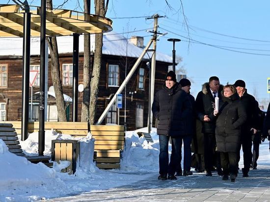 Евгений Куйвашев в Верхотурье оценил реконструкцию стадиона и благоустройство