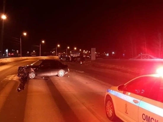 В Омске три человека пострадали в аварии из-за пьяного водителя