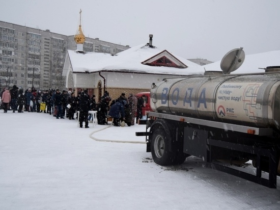 Желающие набрать святую воду смогут сделать это у храмов Петрозаводска