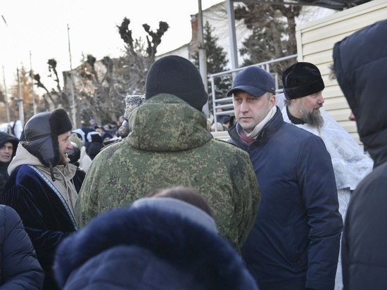 Бусаргин дал напутствие отправляющимся в зону СВО саратовцам