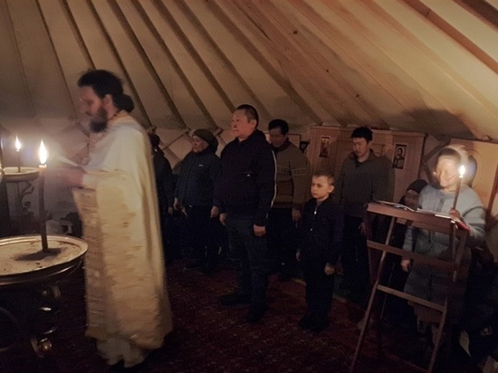  В Туве в православном храме-юрте отметили престольный праздник