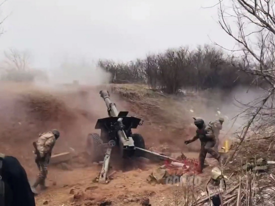 ВСУ подтягивают тыловые войска в Артемовск, сообщил боец "Вагнера"