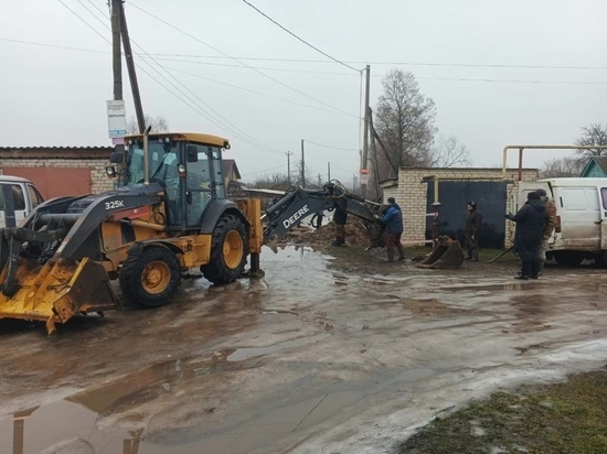 Жители одного из сёл в Орловской области из-за аварии 2 дня сидят без воды