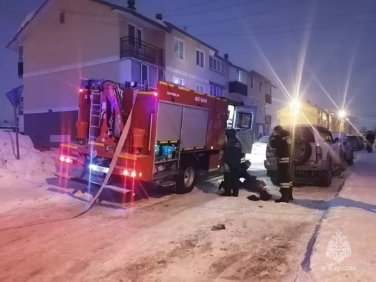 Квартира горела в многоквартирном доме в Южно-Сахалинске — 15 человек эвакуировали