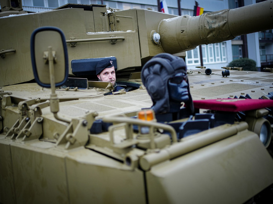 CNN: США не смогли уговорить Германию дать танки Украине
