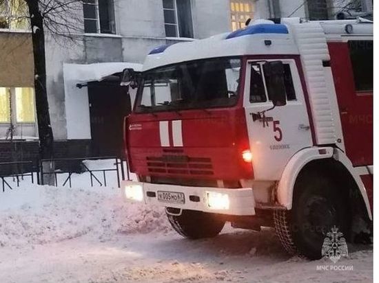 В Смоленске снова поджигают квартирные двери