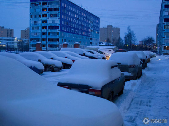 Почти половина месячной нормы снега выпала в Кемерове за вторую декаду января