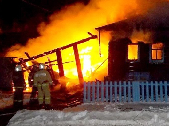 Два человека погибли при пожаре в Волоколамске