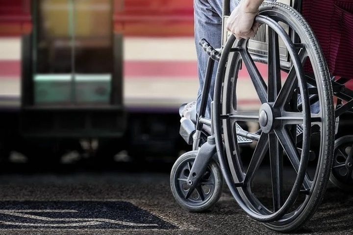 Специализированную помощь на ж/д вокзалах СЖД получили более 12 тыс инвалидов