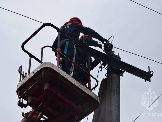 Еще пять населенных пунктов Новгородской области остались без света