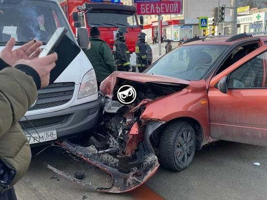 В районе Шуиста Пензы на одном перекрестке в ДТП попало 4 машины