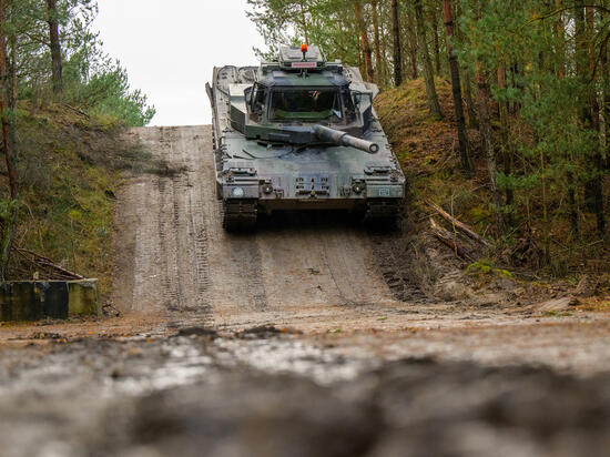 Чехия и Словакия выступили за передачу Украине танков Leopard