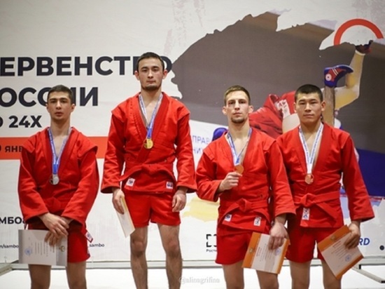 Самбисты УГМК завоевали медали на молодежном первенстве России