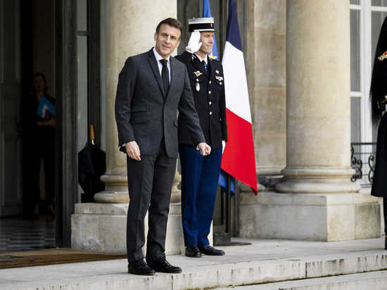 Макрон заявил, что Франция готова укрепить силы ядерного сдерживания