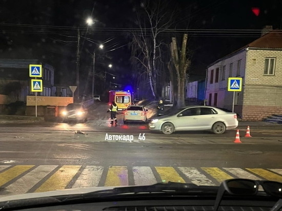 На улице Красной Армии в Курске неизвестный водитель сбил пешехода и уехал