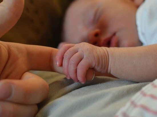 Почти 350 новорожденных появились на свет в Мариуполе с апреля по декабрь прошлого года