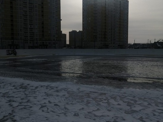 В Тамбове заливают каток в Олимпийском парке
