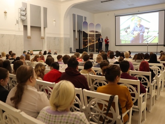 Виртуальный зал в Кировске посетили уже более 2,5 тысяч северян