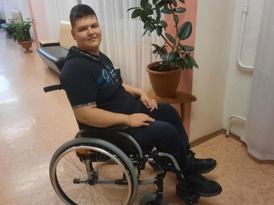 Мальчик из Новодвинска мечтает о коляске-вездеходе