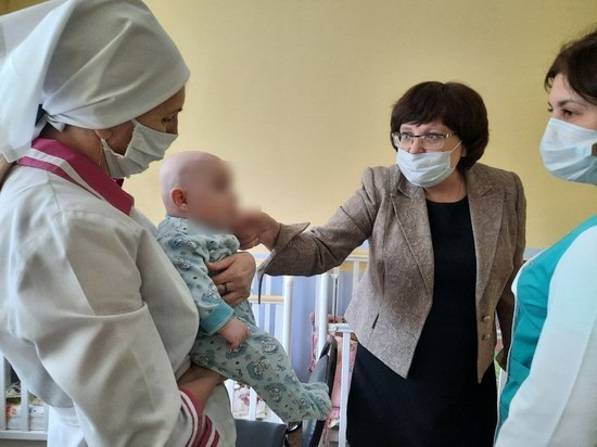 В Иваново удочерили девочку Мирославу, родившуюся в октябре 2021 года в развалинах дома