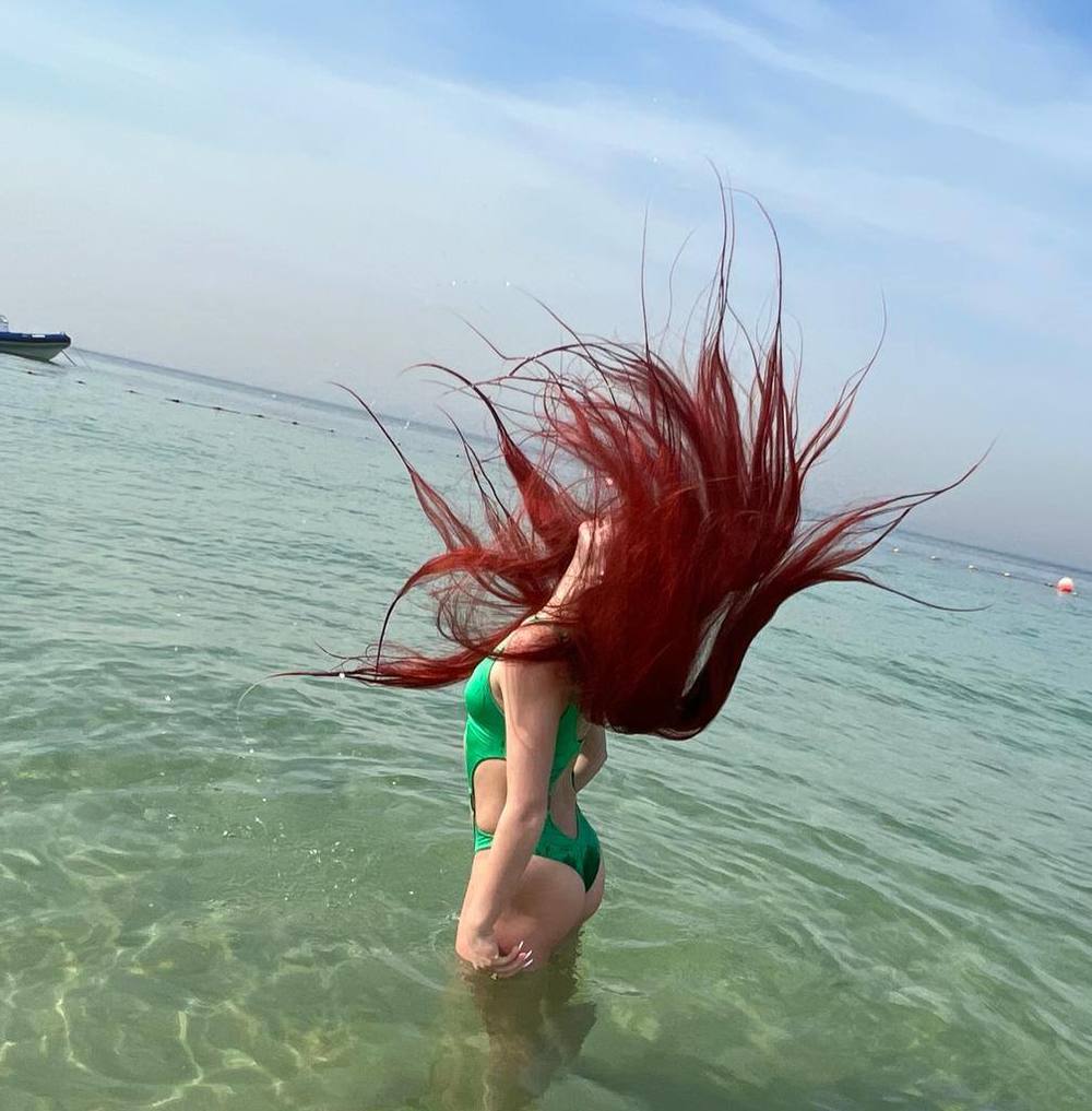 Александра Трусова отдохнула в Дубае: откровенные фото фигуристки в бикини