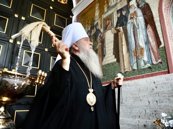 Митрополит Варсонофий освятил храм колокольни Воскресенского Новодевичьего монастыря