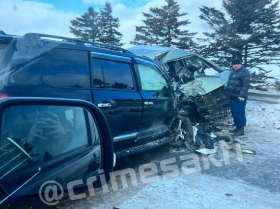 Два автомобиля разбились на Сахалине — есть погибший и пострадавшие