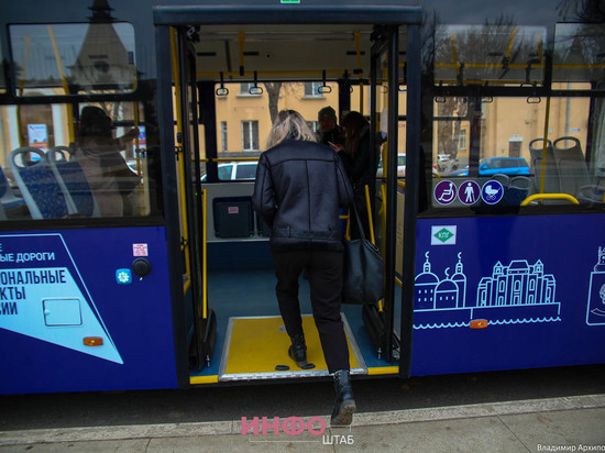 В Астрахани в синих автобусах стоимость проезда могут снизить до 28 рублей
