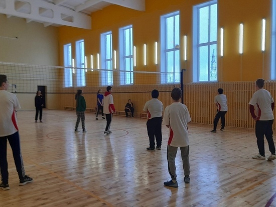 В школе села в Усманском районе обновили спортивный зал