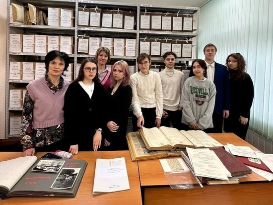 Познавательная экскурсия прошла в Серпуховском архиве