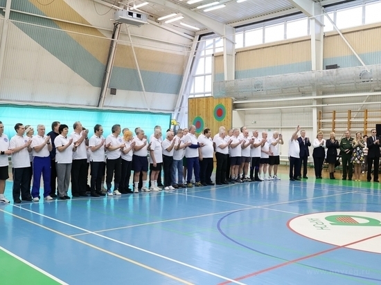 В Великом Новгороде прошел теннисный турнир в честь 79-й годовщины освобождения города