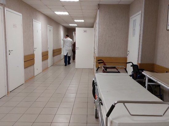 Жители Любани пожаловались на нехватку врачей в поликлинике