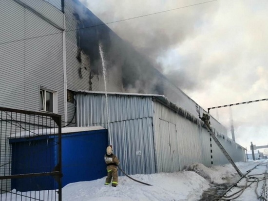 Костромские ЧП: в Шарье горит производственный цех