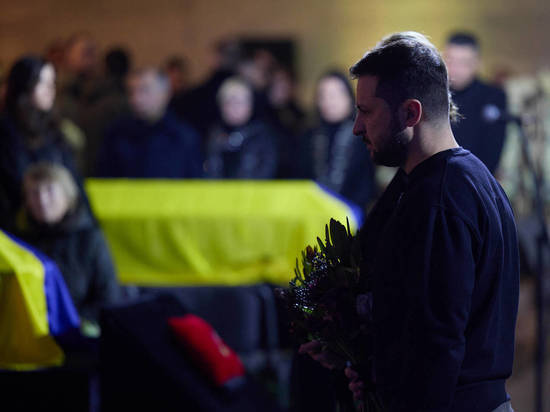 laquo;Мясо Зеленского во Львове прямо у могилы мобилизовали участников похорон ВСУшника